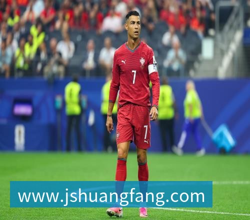 完美体育-让运动世体：世界杯18决赛西葡战，巴萨体育总监德科现场观战